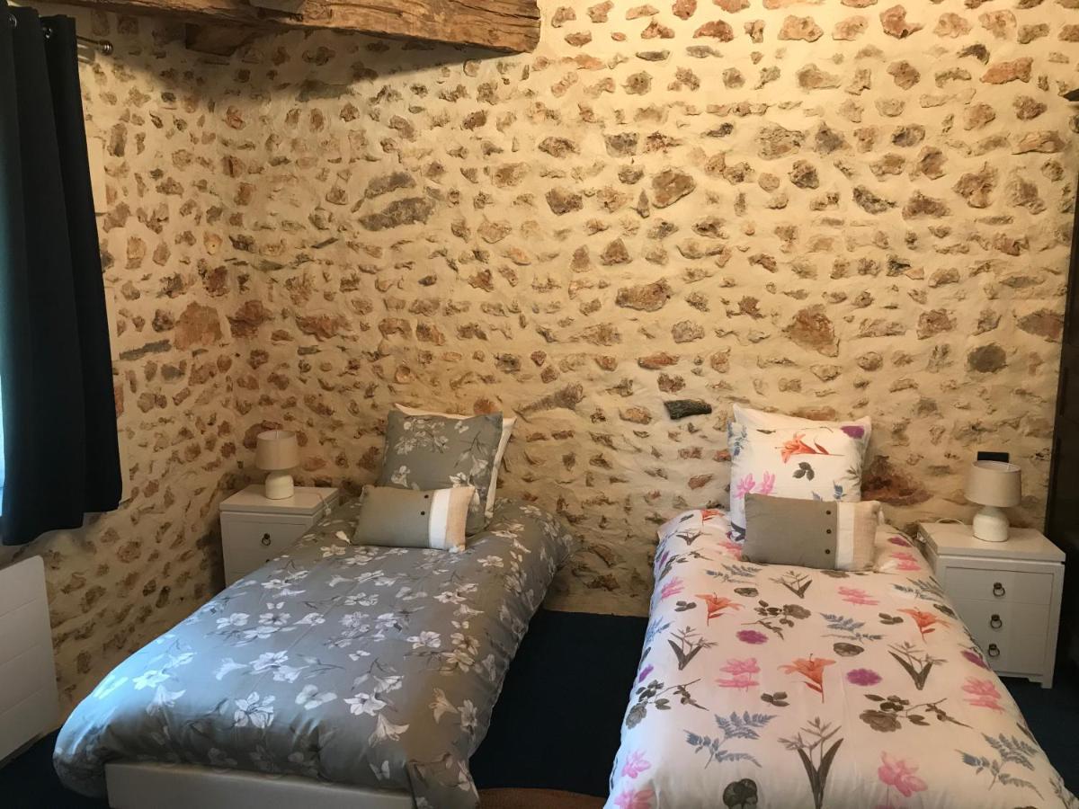 Bed and Breakfast La Grenouille à Saint-Adjutory Extérieur photo