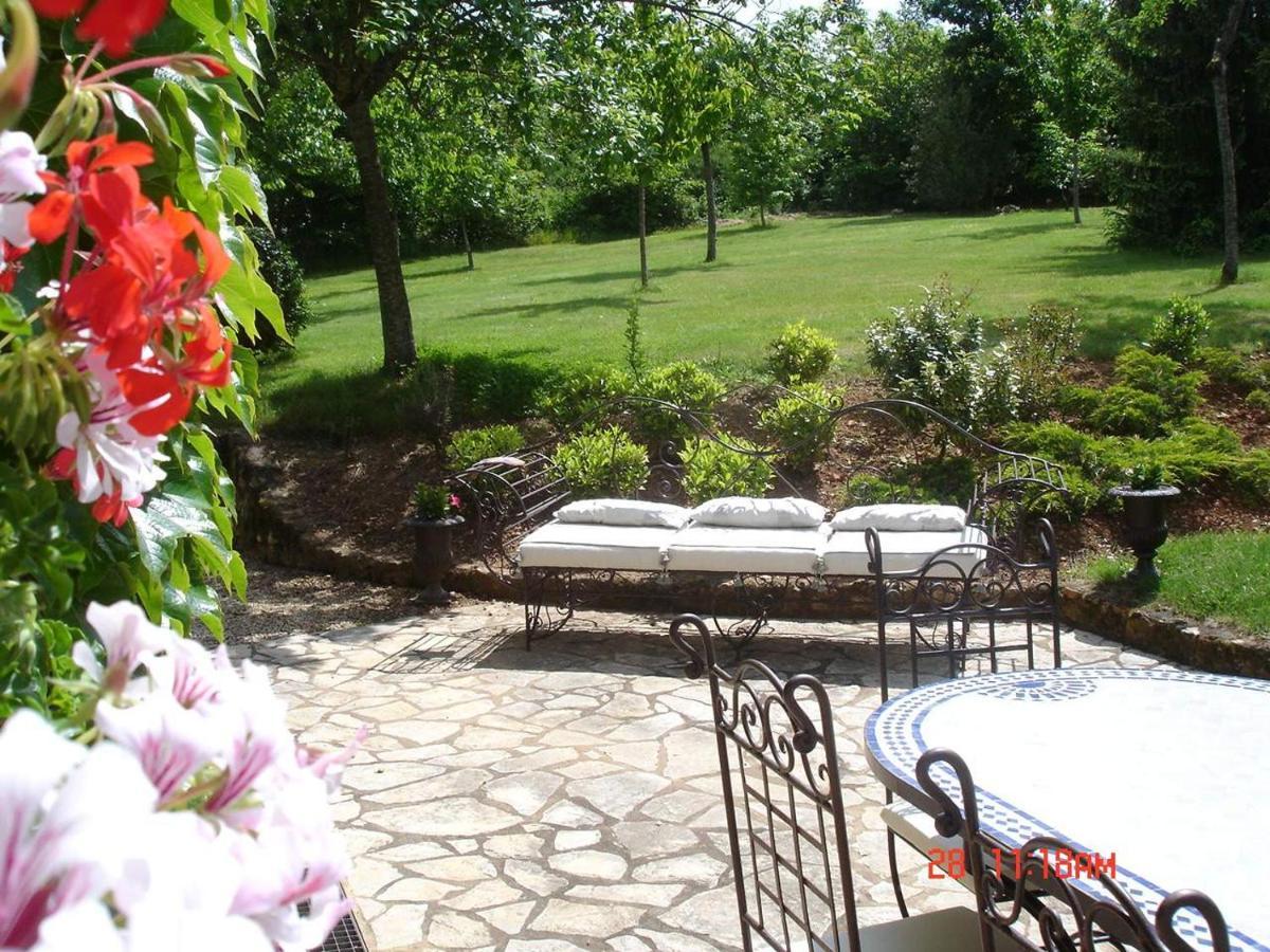 Bed and Breakfast La Grenouille à Saint-Adjutory Extérieur photo